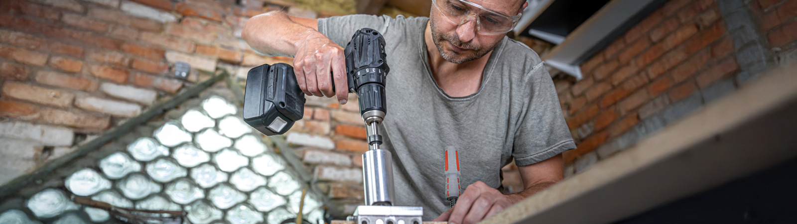 Decoding the Top Uses of a Cordless Impact Wrench: Basics and Beyond